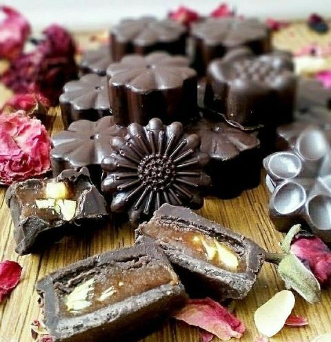 شکلات با مغز تافی