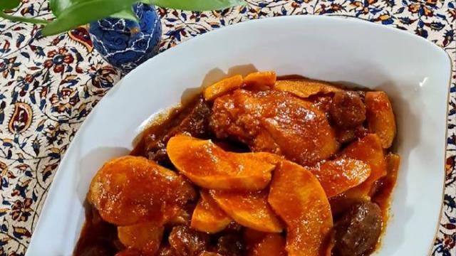 خورشت به الو با مرغ