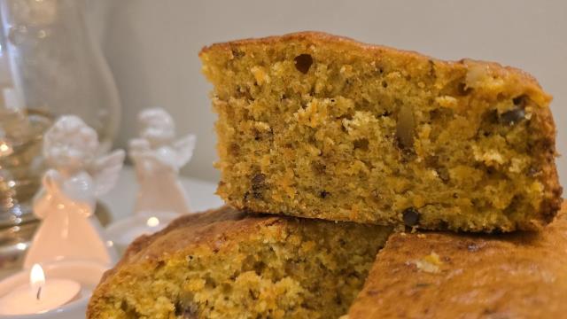 کیک هویج و گردو کافه ای