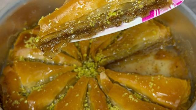 باقلوا شیرعسلی