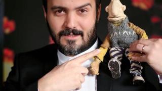 کامبیز دیرباز مجری “دستپخت های خودمانی”