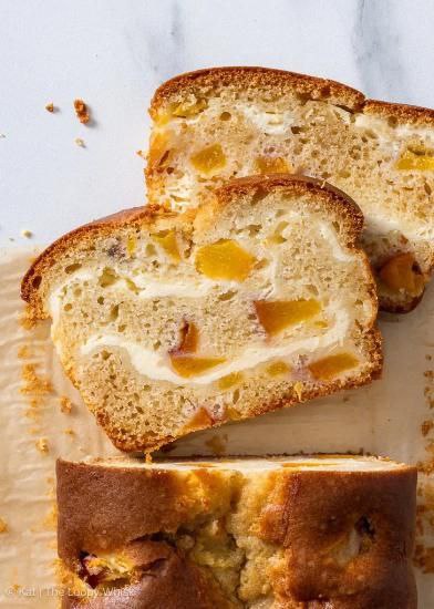 کیک هلو با لایه پنیری