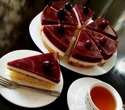 چیز کیک آلبالو