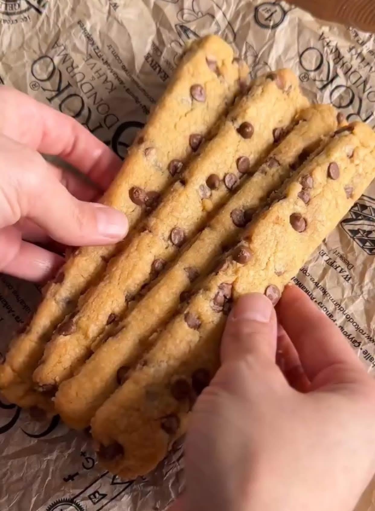 کوکی میله ای شکلاتی