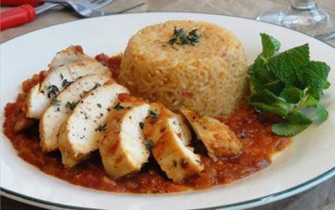 طرز تهيه پلو مرغ آفریقایی