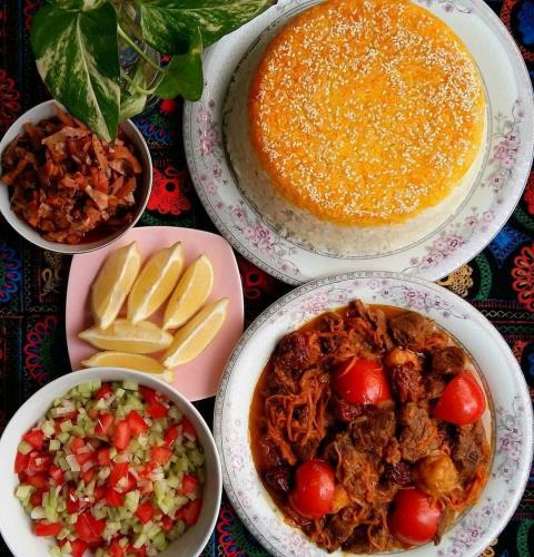 خورشت هویج آلو