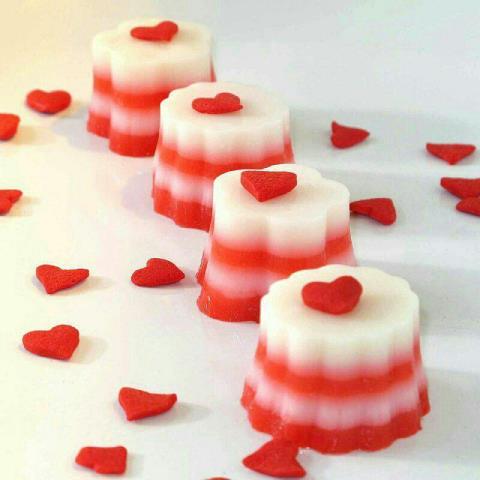 ژله توت فرنگی