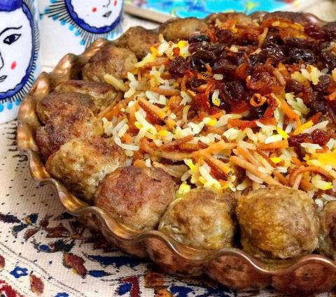 رشته پلو با گوشت قلقلی