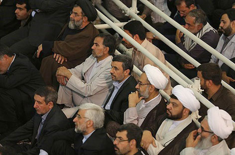 ﻿ احمدي‌نژادي‌ ها در مراسم سالگرد امام(+عکس)