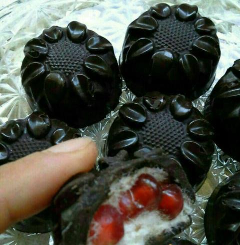 پشمک شکلاتی با مغز انار
