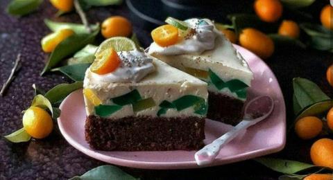 چیز کیک خورده شیشه