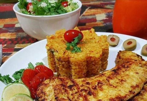 استیک مرغ و بلغور پلو