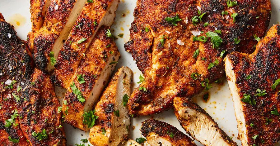فیله مرغ سیاه شده (Blackened Chicken Breasts)