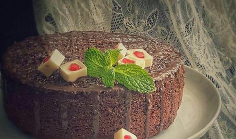 کیک کره ای شکلاتی