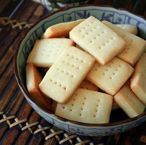 بیسکوییت ساده وانیلی