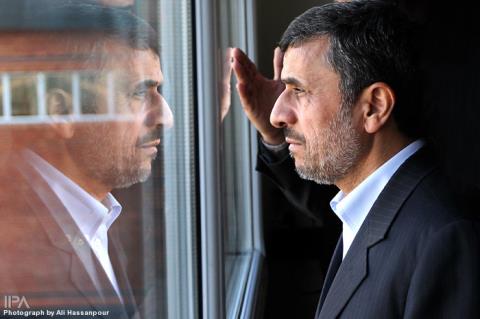 ﻿ "احمدی نژاد" از کجا پول می آورد؟