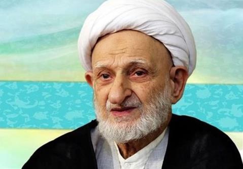 آیت الله بهجت: اعمال مامحفوظ و عکس‌برداری شده است