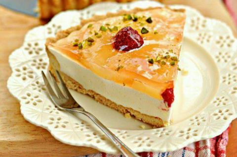 تارت آناناس به همراه ژله هلو