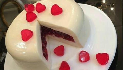 پاناکوتا وانیلی با ژله انار