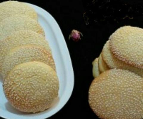 کلوچه کنجدی نرم