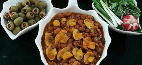 خوراک لوبیاچیتی با قارچ