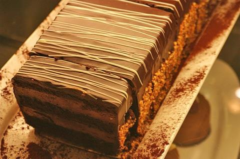 طرز تهیه کیک موز شکلاتی
