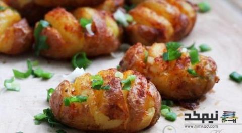 طرز تهیه سیب زمینی تنوری پنیری