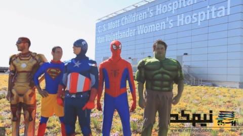 ابر قهرمانان شستن پنجره ها در بیمارستان کودکان