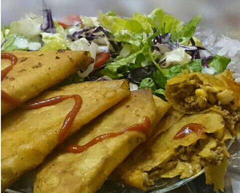 سمبوسه گوشت و قارچ