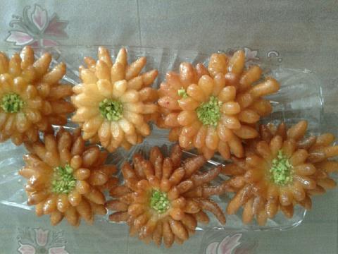 خاگینه گل نیلوفر